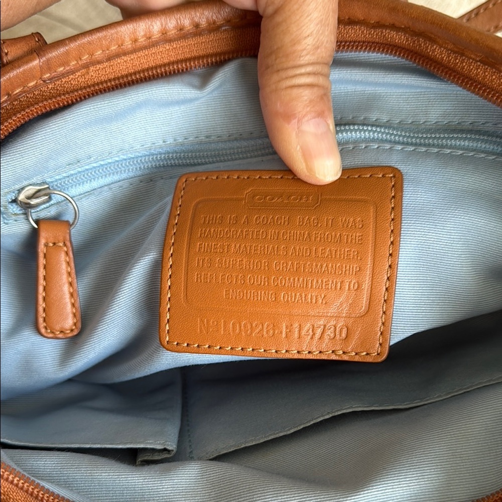 Coach Blue and Pink Shoulder Bag with Signature Design - Picture 8 of 9